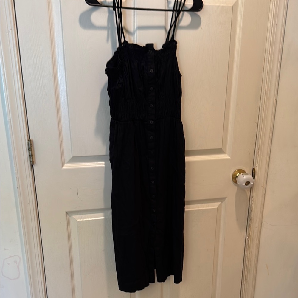 Black Sleeveless Dress